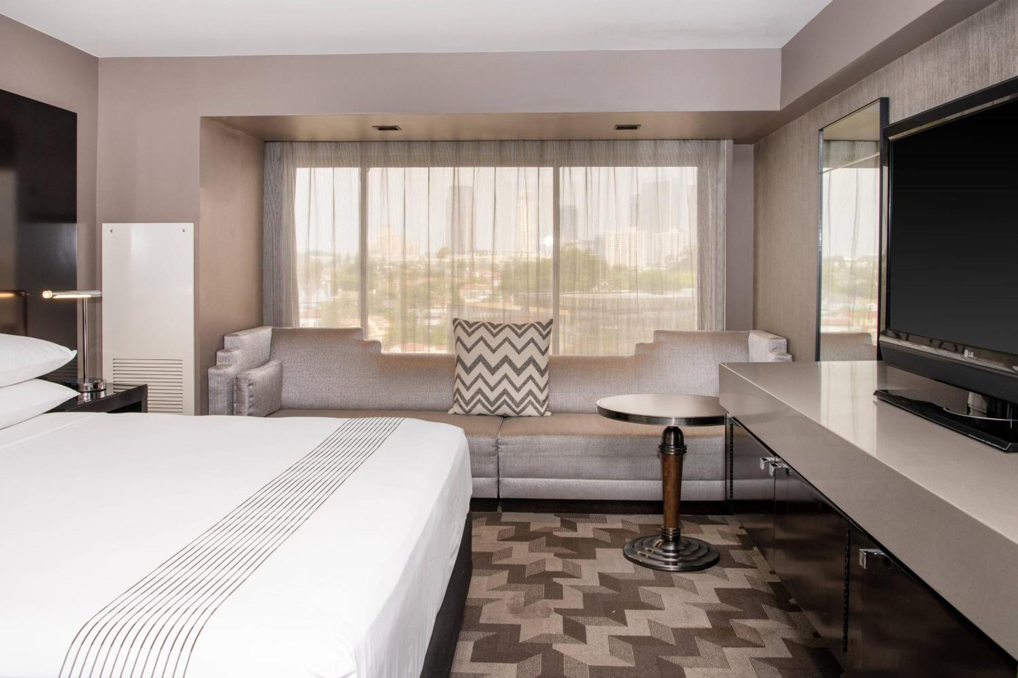 Executive King Room
