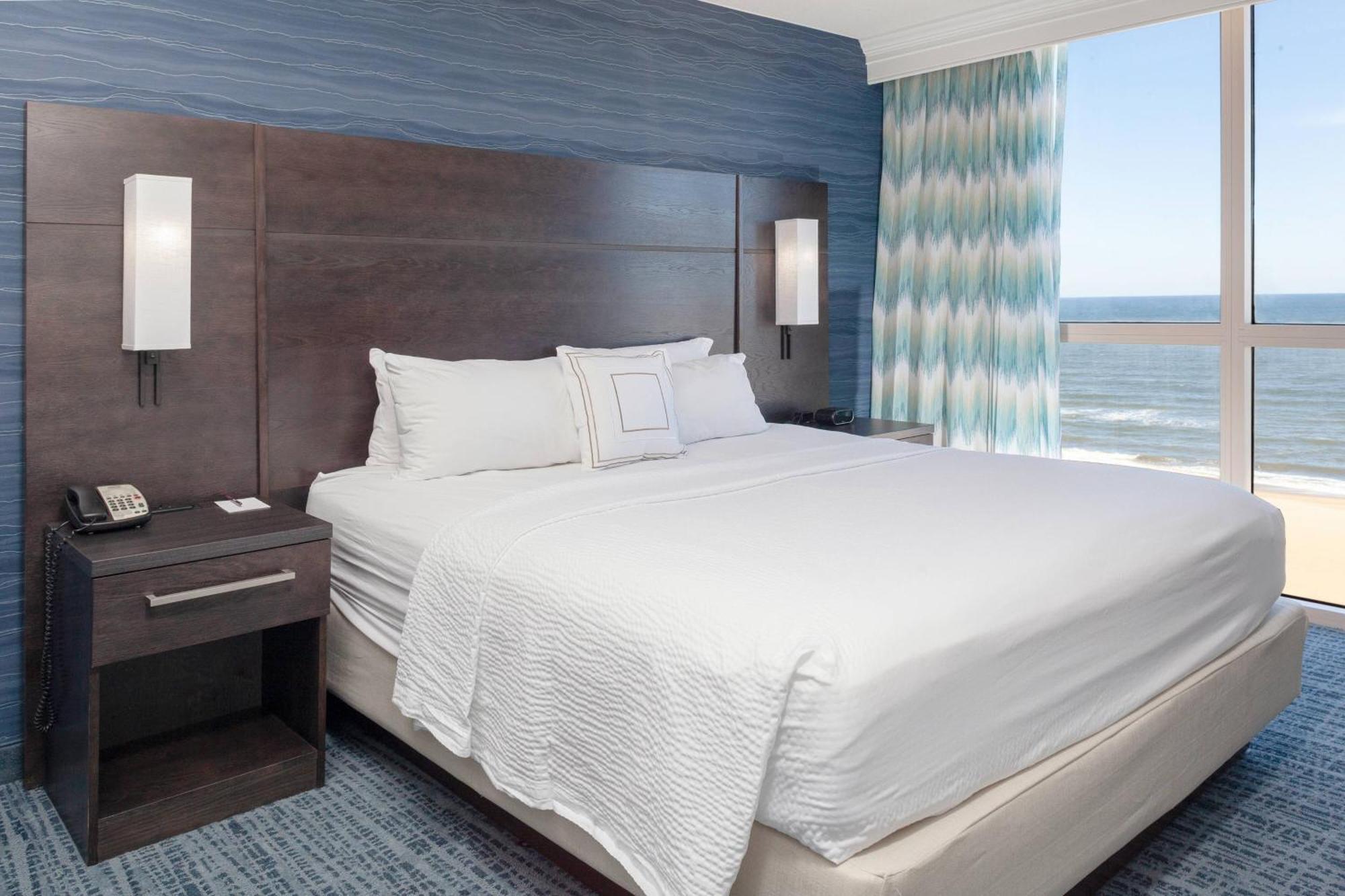 One-Bedroom Oceanfront Residential King Suite Sofa Bed Mobility Hearing Accessible Tub