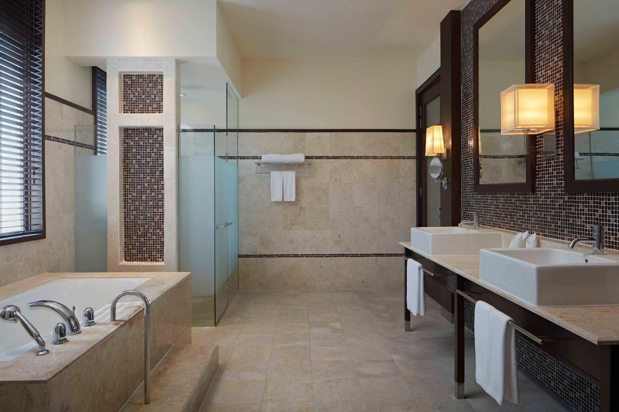 Five-Bedroom Villa Private Pool Ocean View