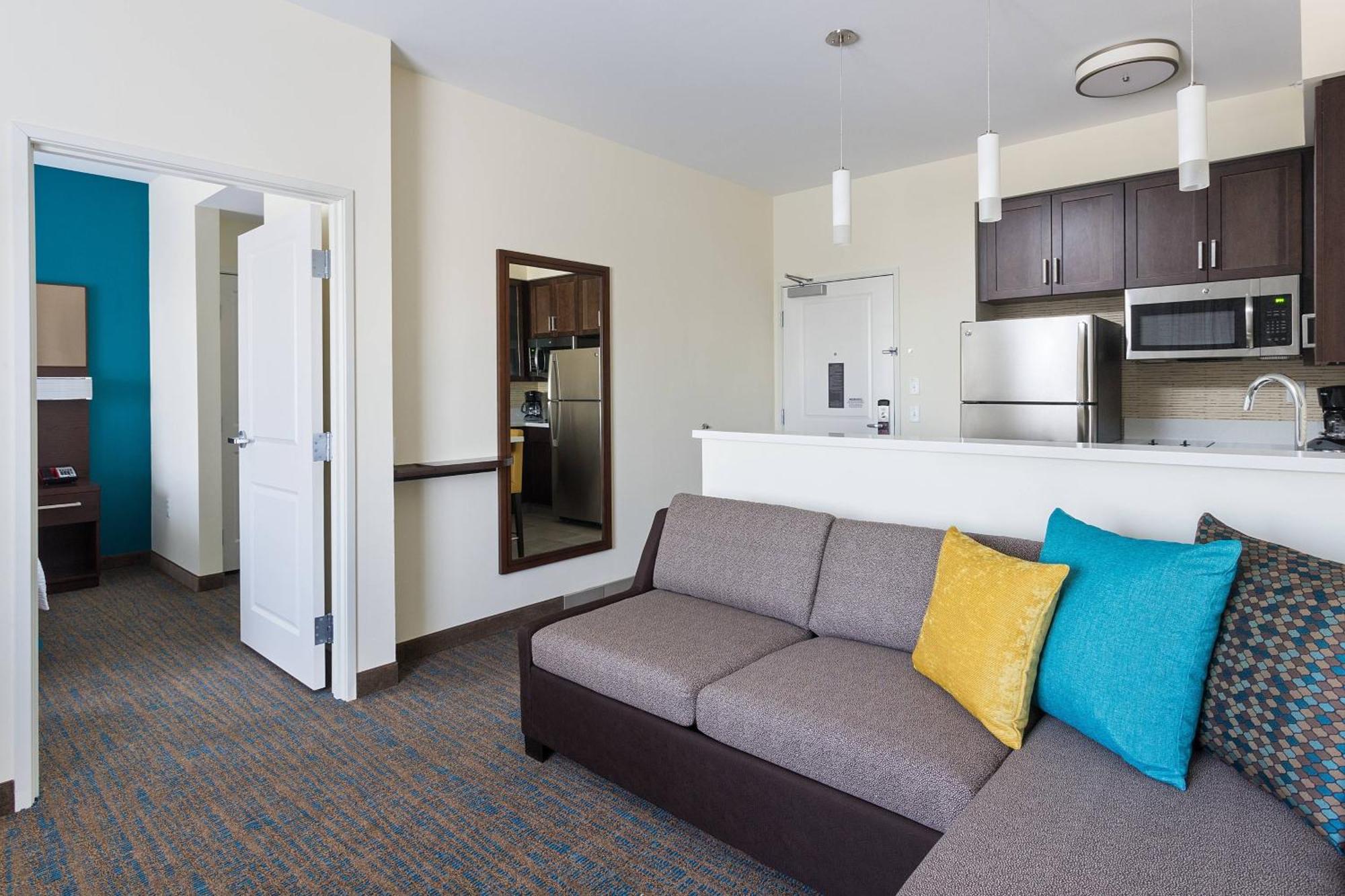 One-Bedroom King Suite