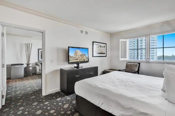 One-Bedroom Apartment Partial Ocean View