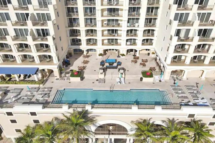 One-Bedroom Apartment Partial Ocean View