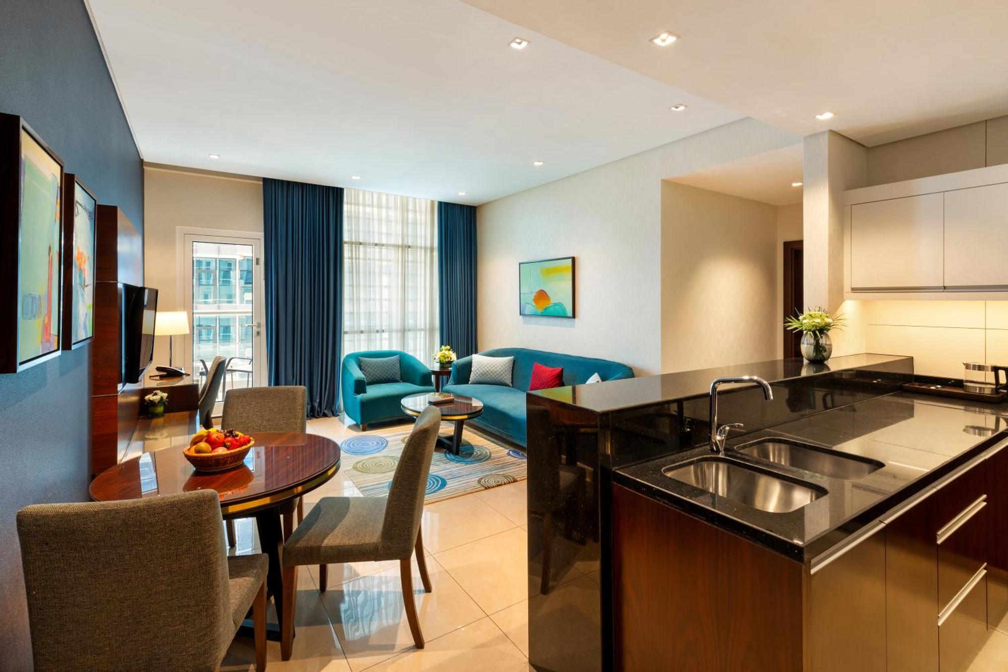 One Bedroom Apartment with Balcony with 9 AM Early check-in and 6 PM late Check-out