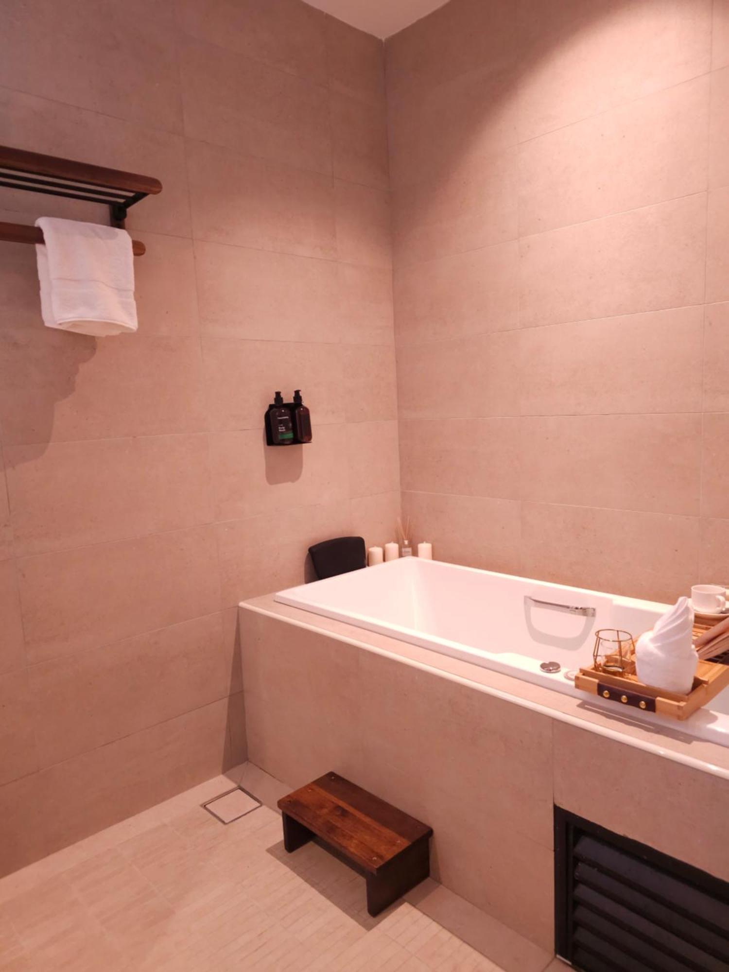 Suite Spa Bath