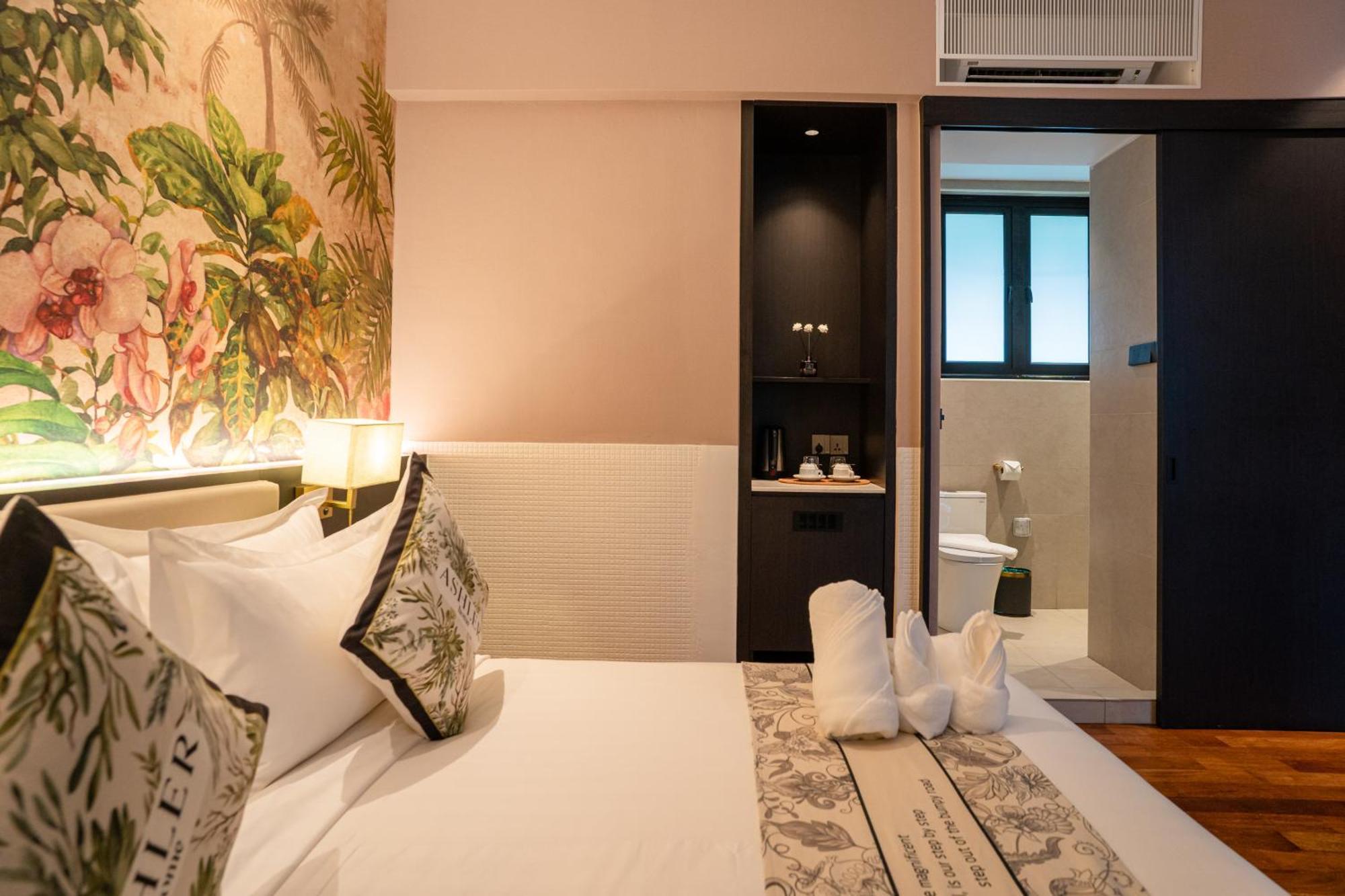 Deluxe King Suite