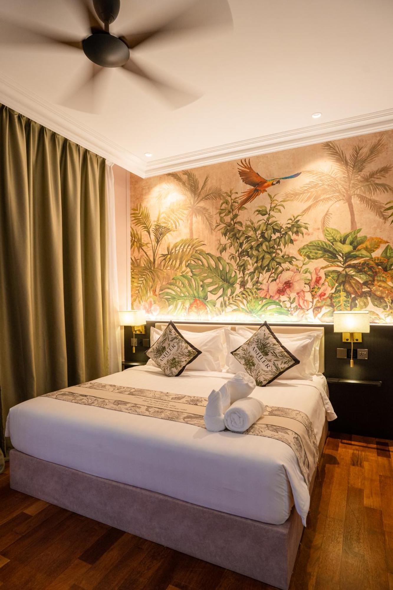 Deluxe King Suite