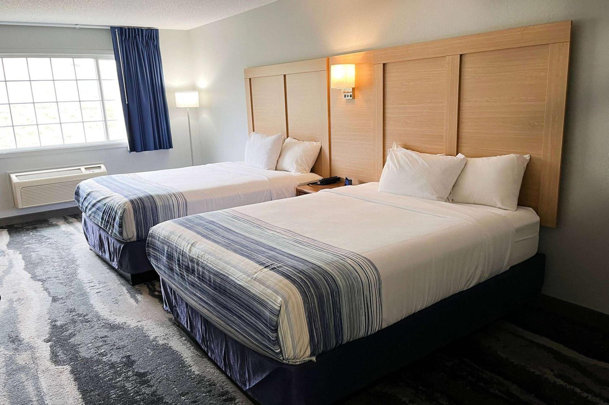 Queen Room Two Queen Beds Kitchenette Non-Smoking