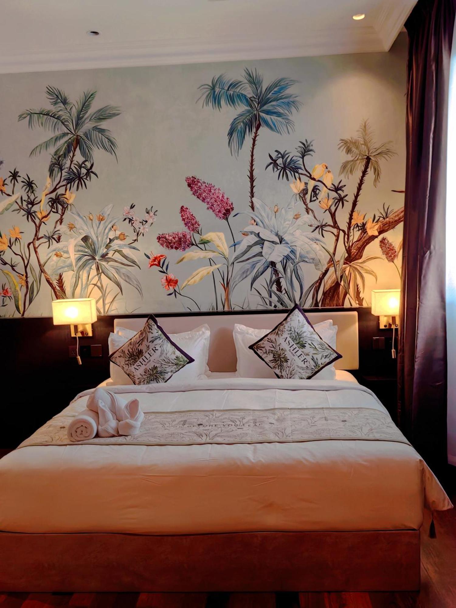 Deluxe King Suite