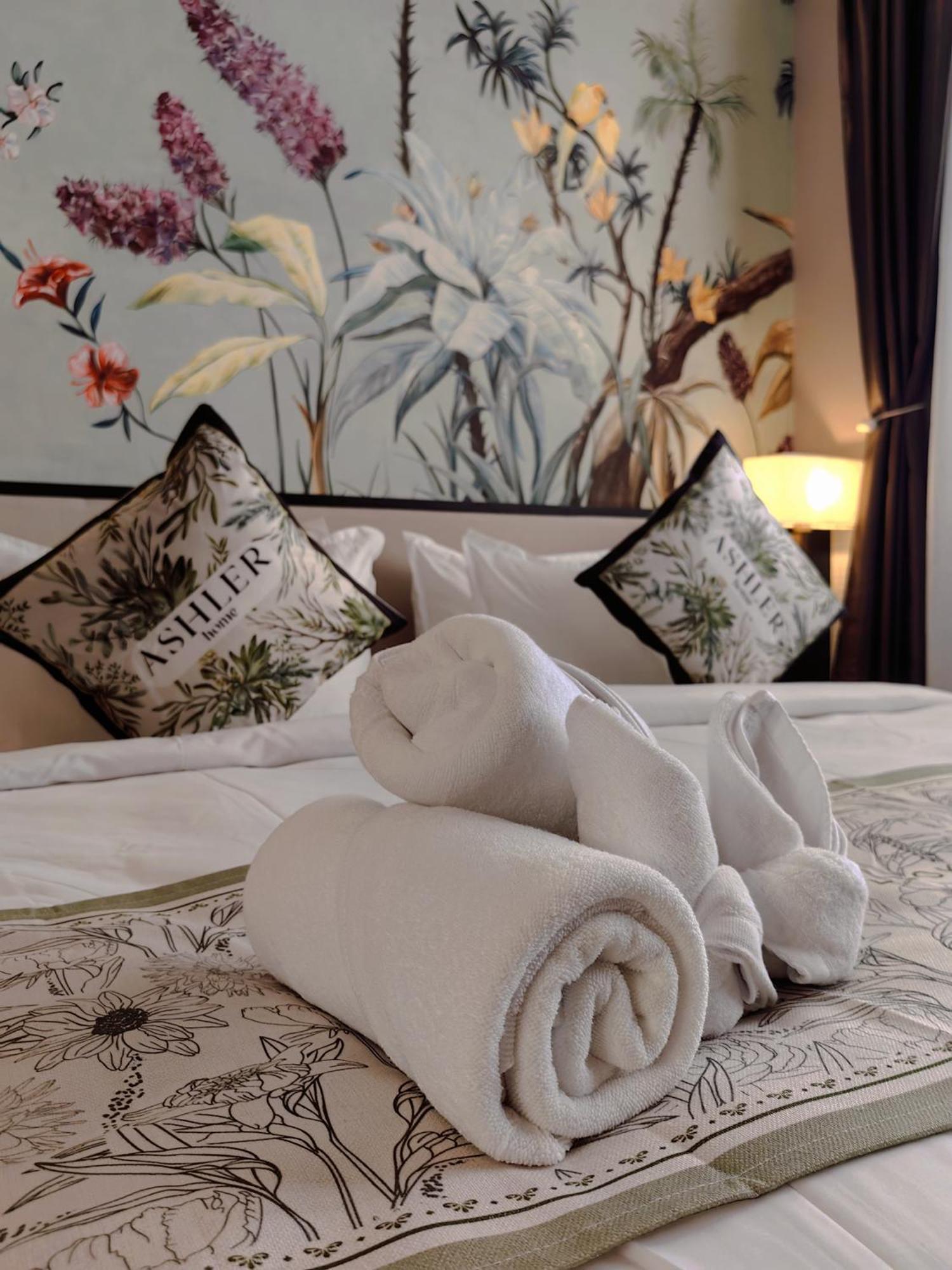 Deluxe King Suite