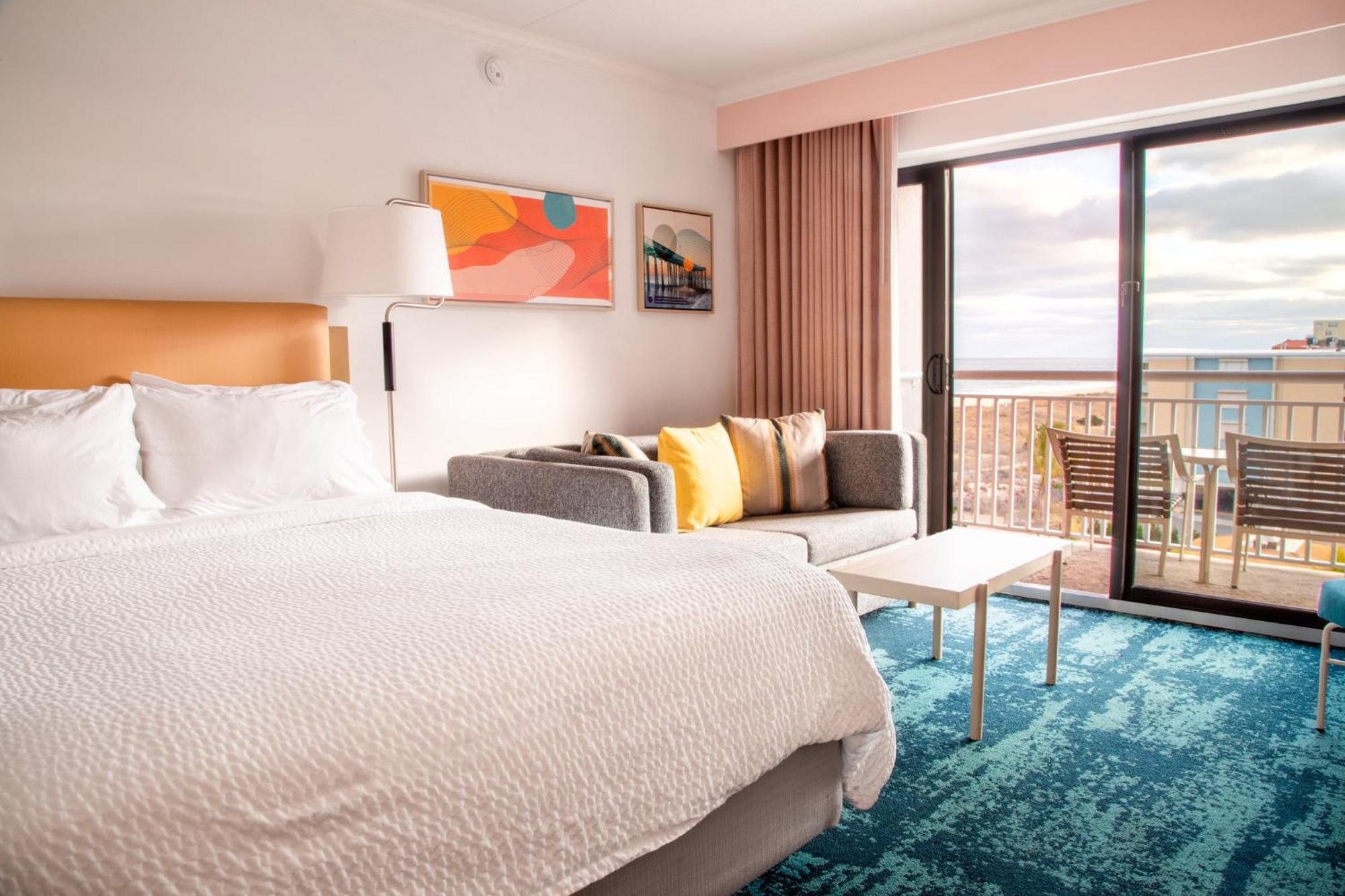 King Bed Hearing Wheelchair Accessible Bathtub Eastern Oceanfront