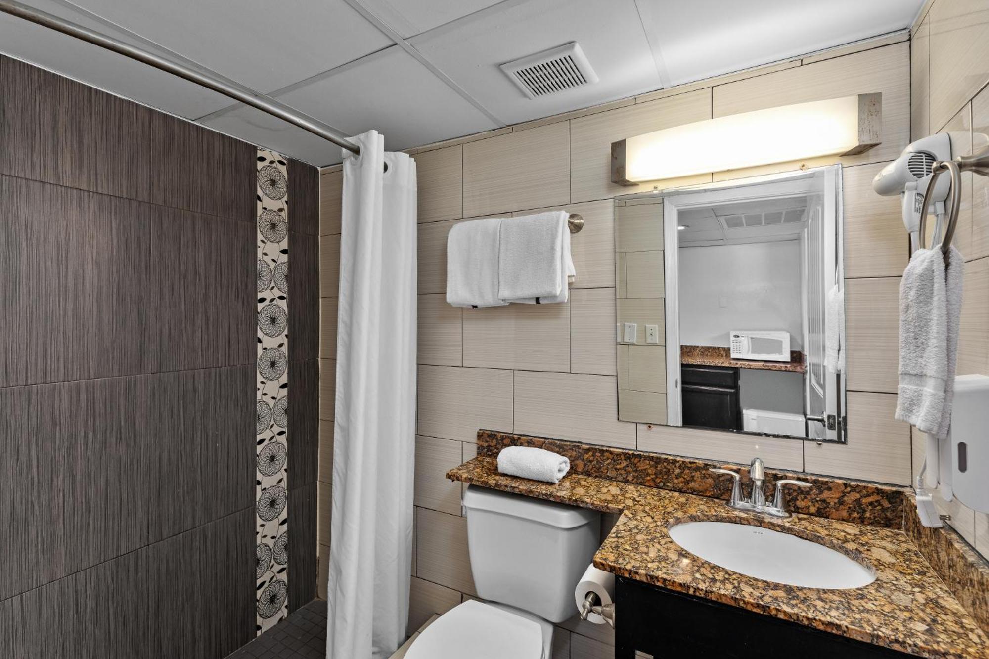 Suite One King 1 Single Bed Non Smoking
