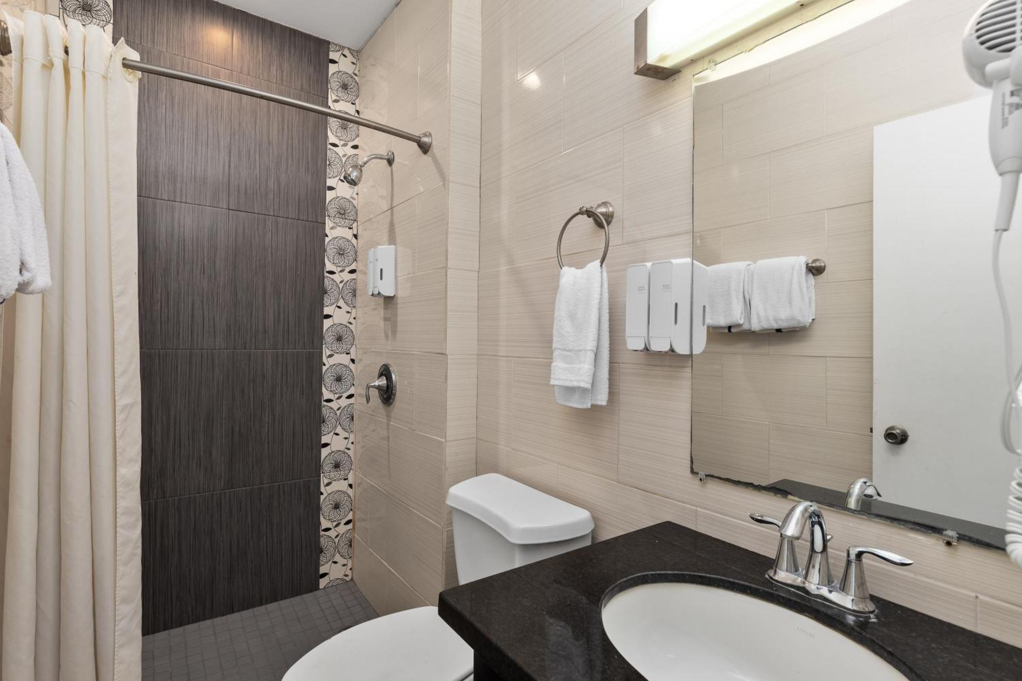Efficiency Queen Suite Two Queen Beds Non Smoking