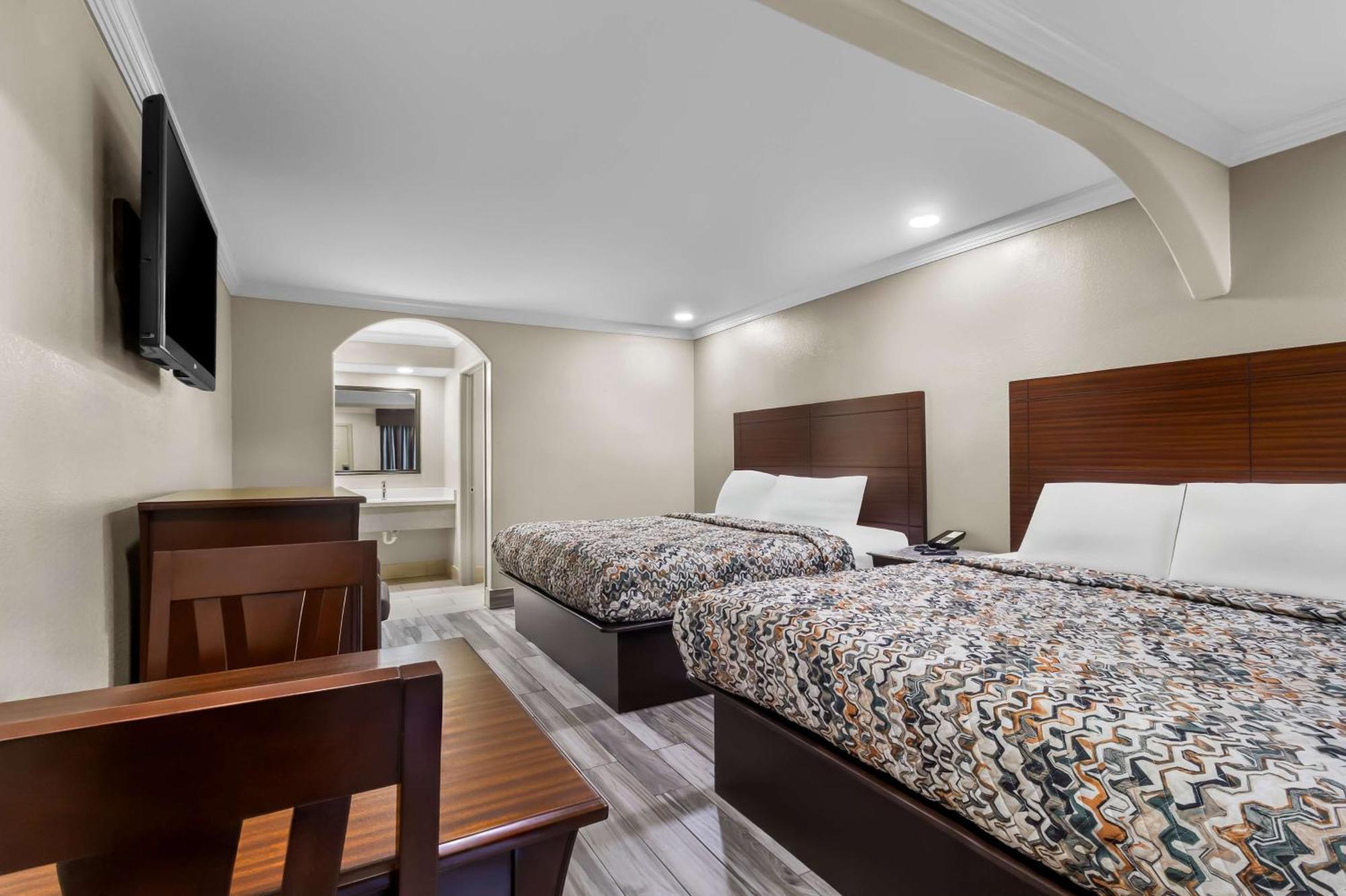 Standard King Room