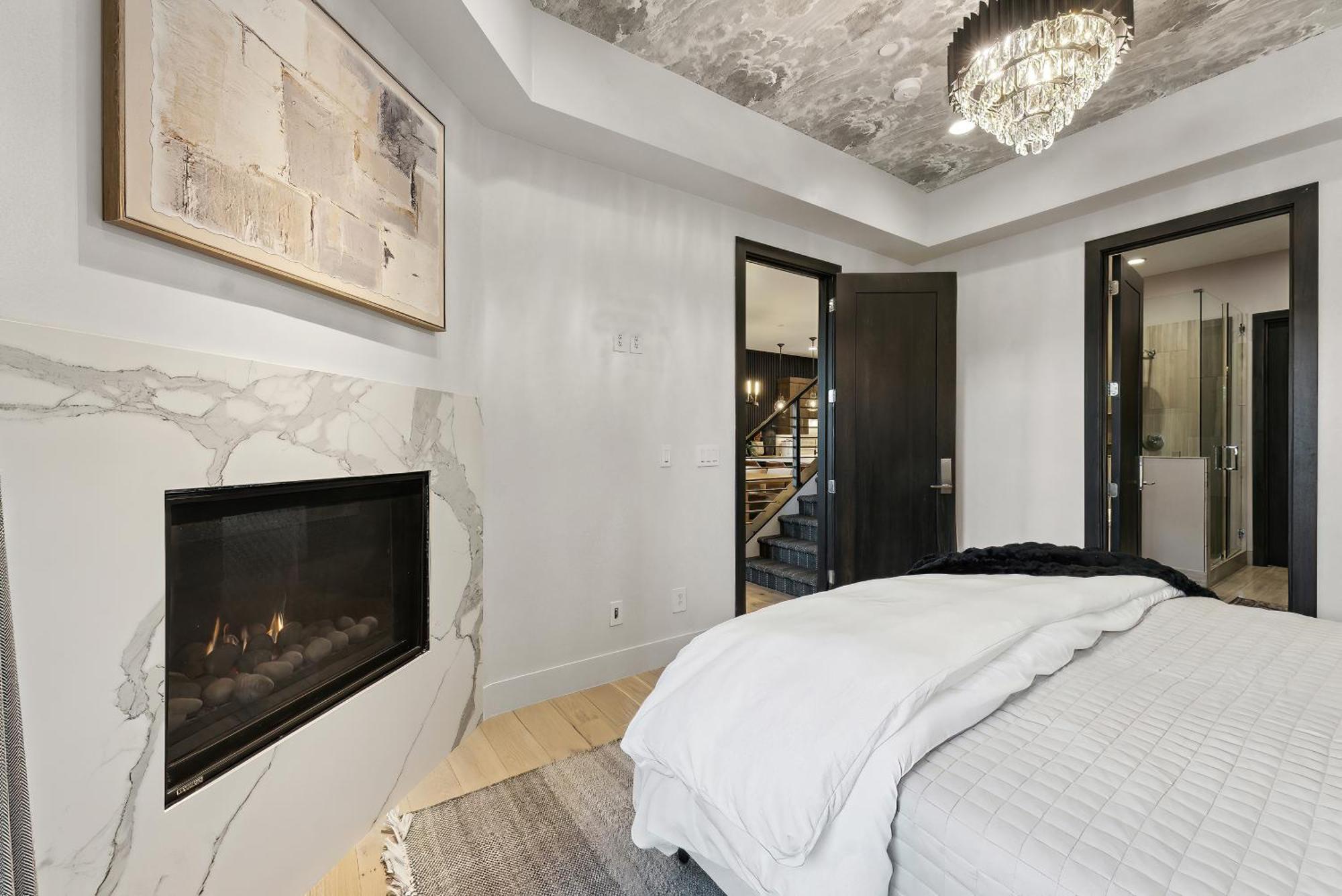 Three-Bedroom Deluxe Apartment