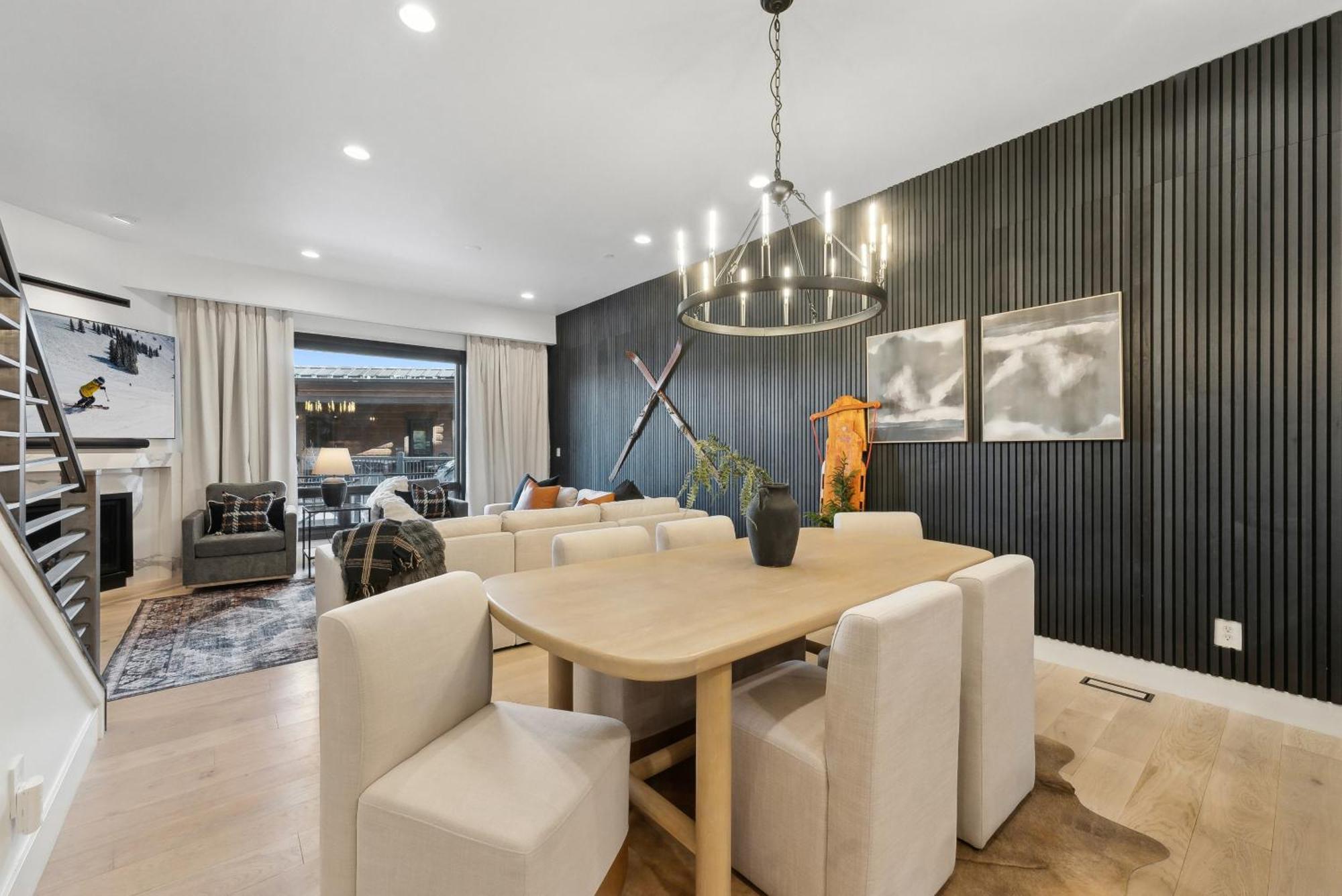 Three-Bedroom Deluxe Apartment
