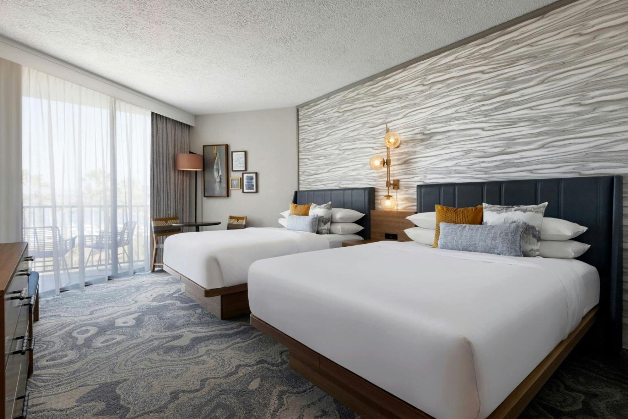 2 Double beds Marina Tower Deluxe Guest Room