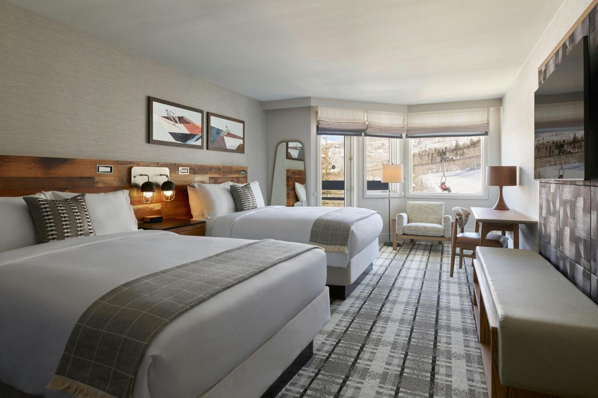 Deluxe Queen Room Two Queen Beds Balcony Mountain View