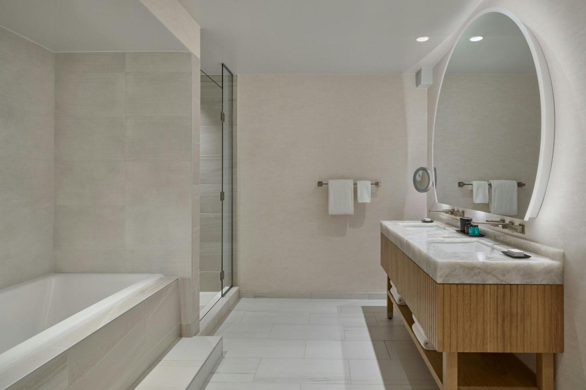 Two-Bedroom Viewline Penthouse Suite Mountain View