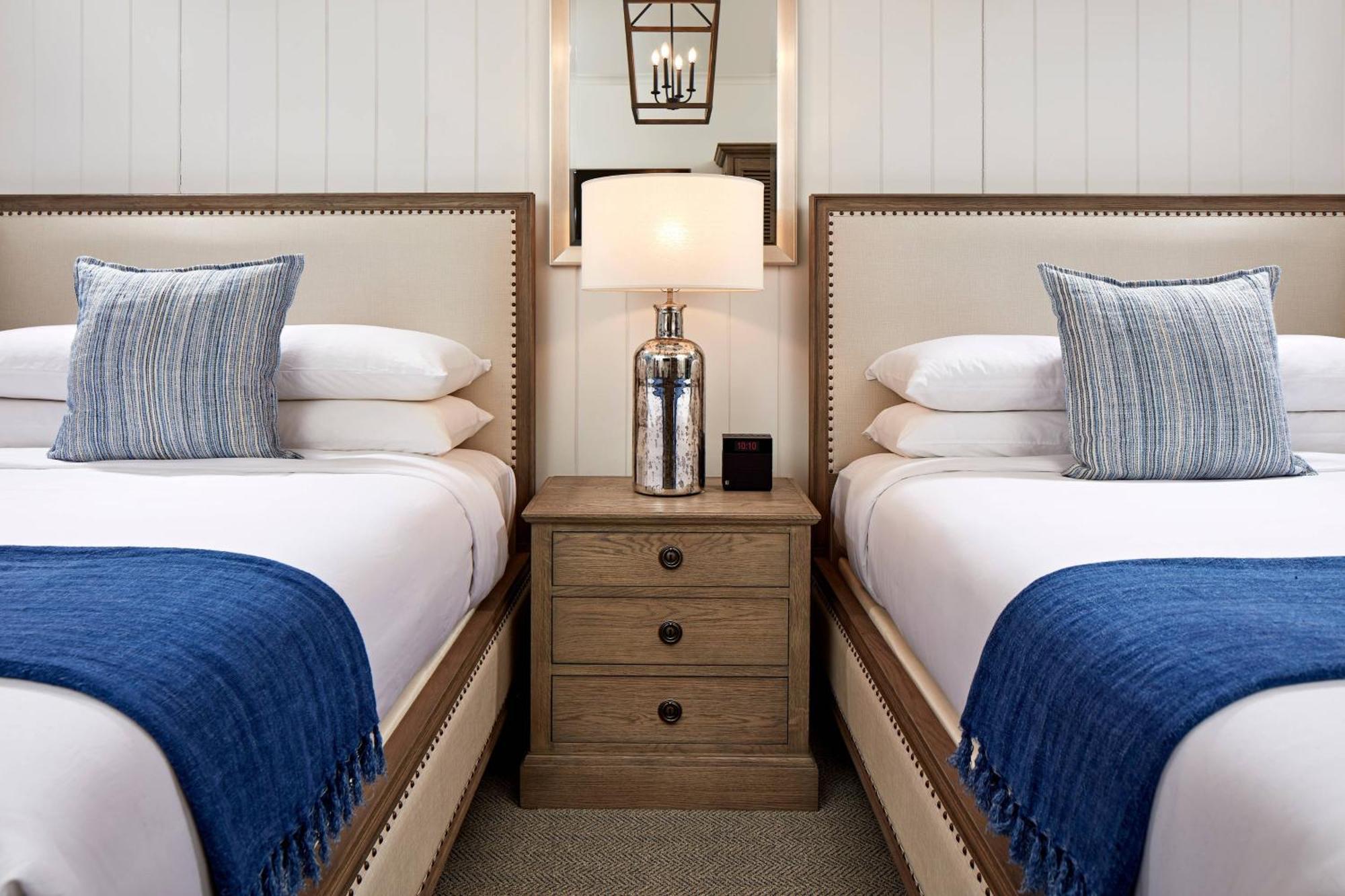Premium Guest room 2 Queen Sofa bed Ocean view Balcony