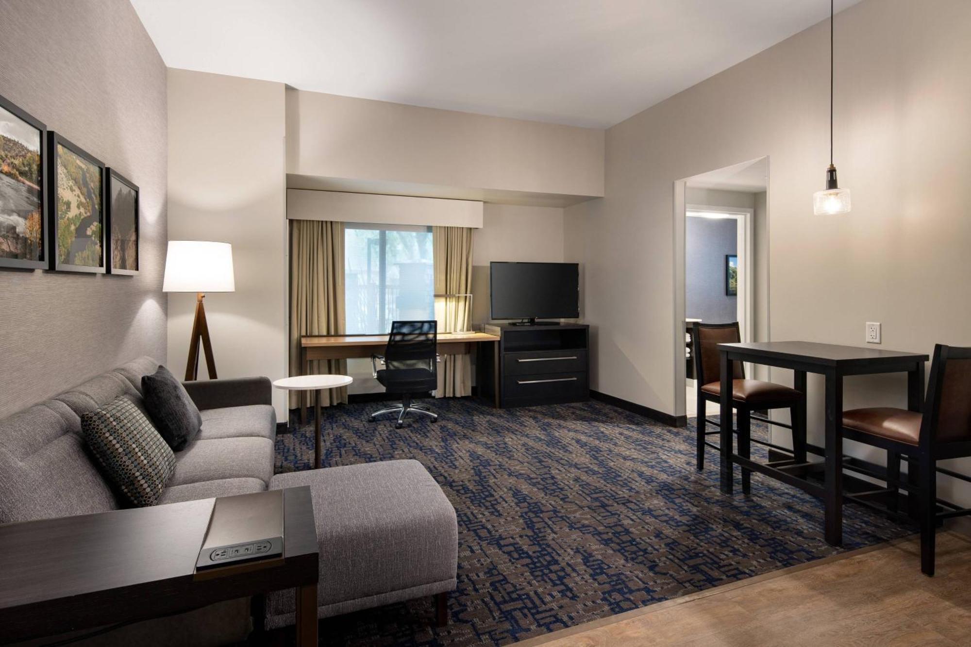 One-Bedroom Larger King Suite