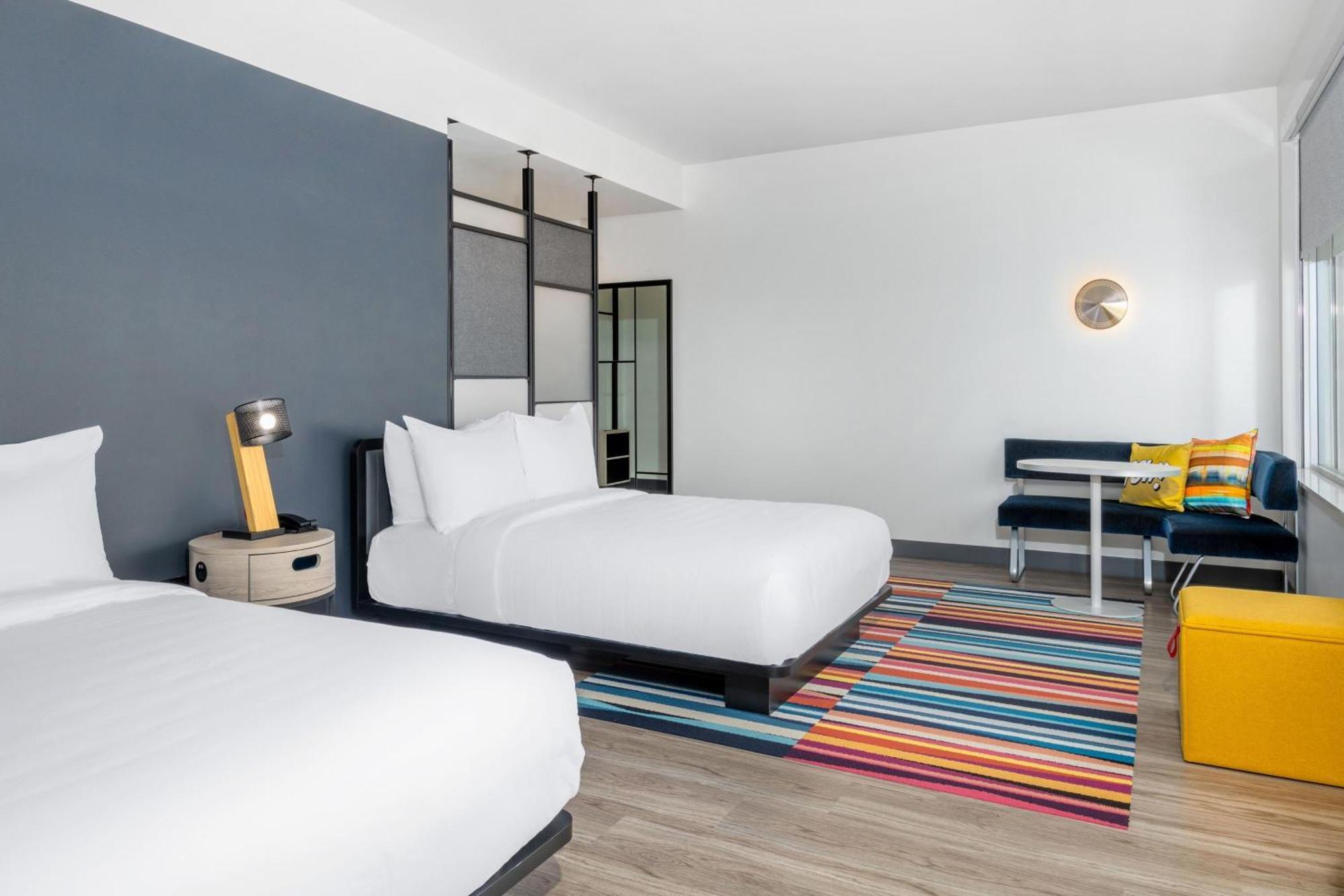 Aloft Guest room 2 Queen