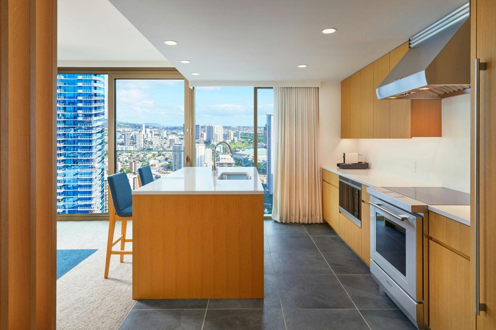 One-Bedroom King Suite Ocean View