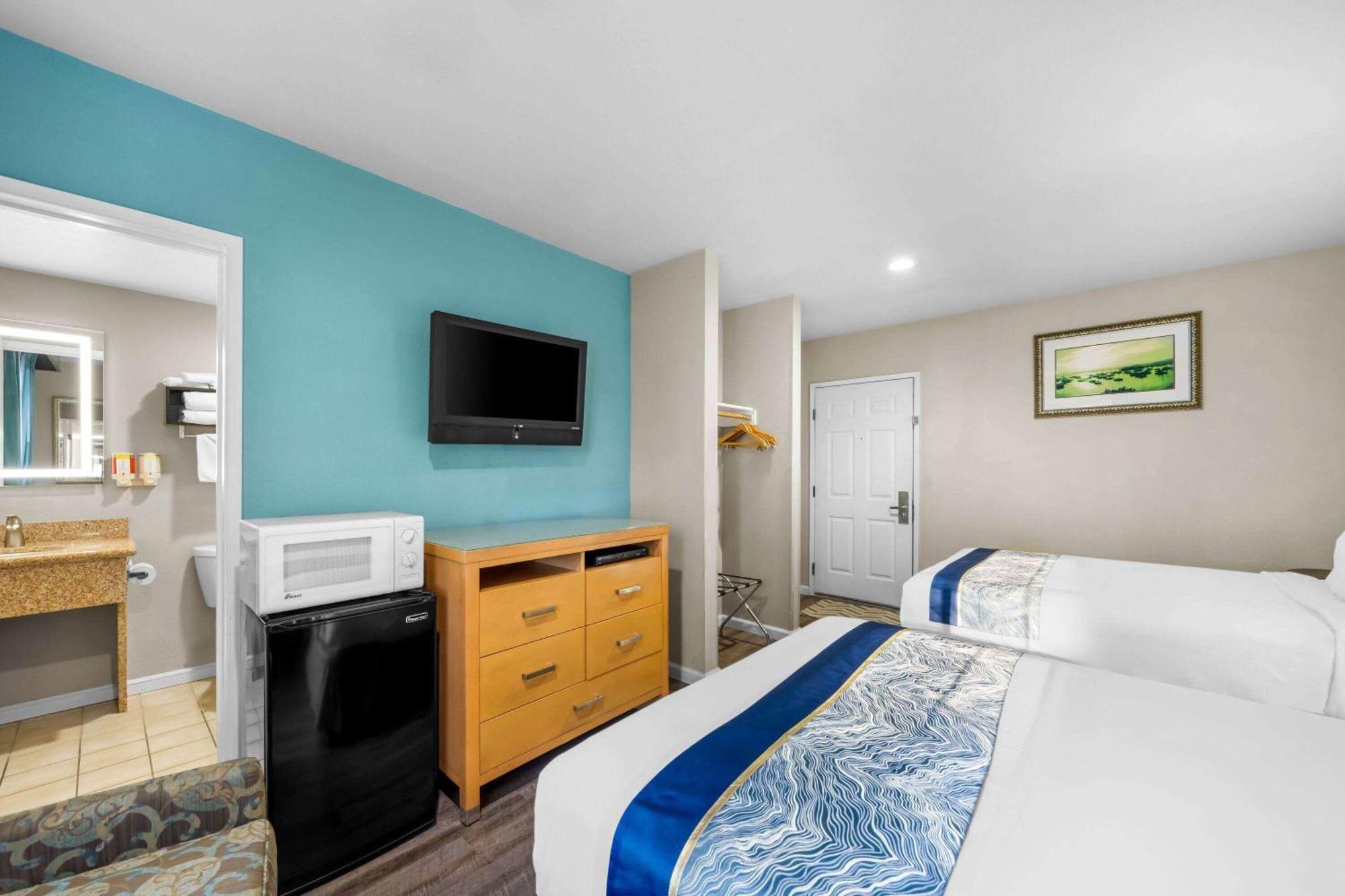 Standard Room Two Double Beds