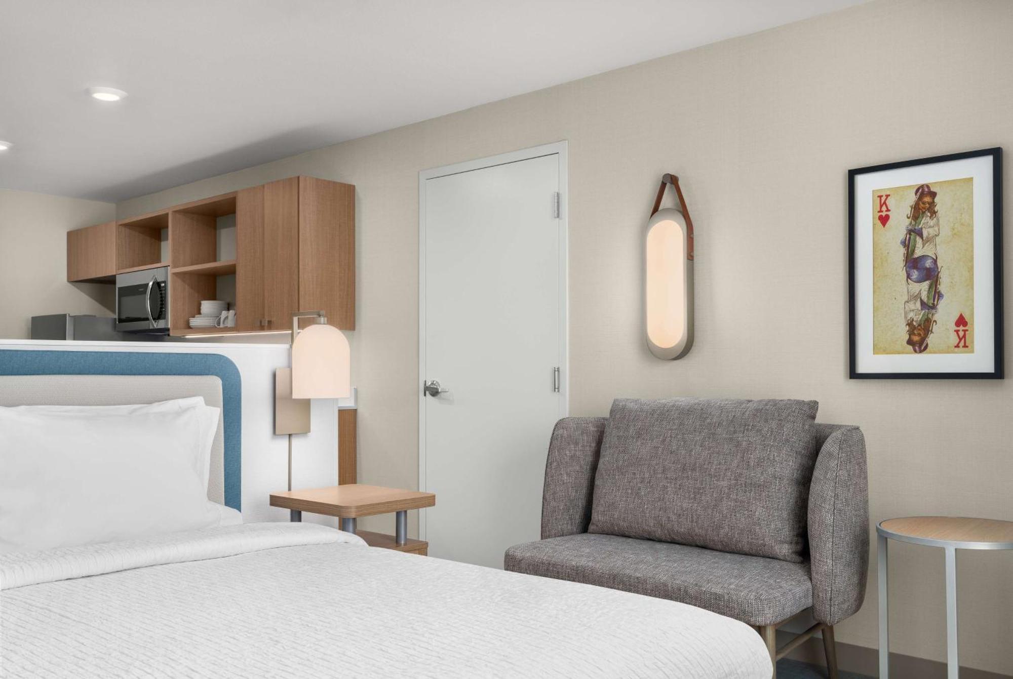Efficiency King Suite