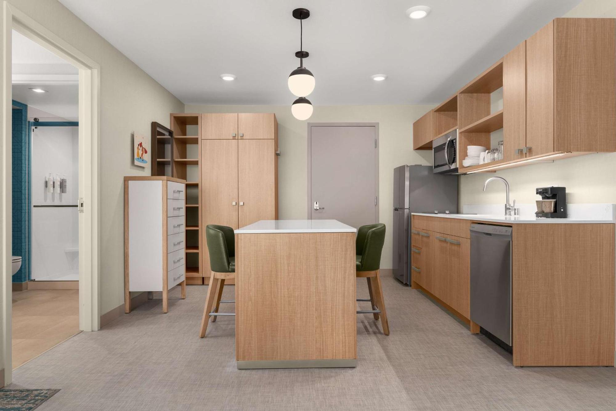 King Studio Suite