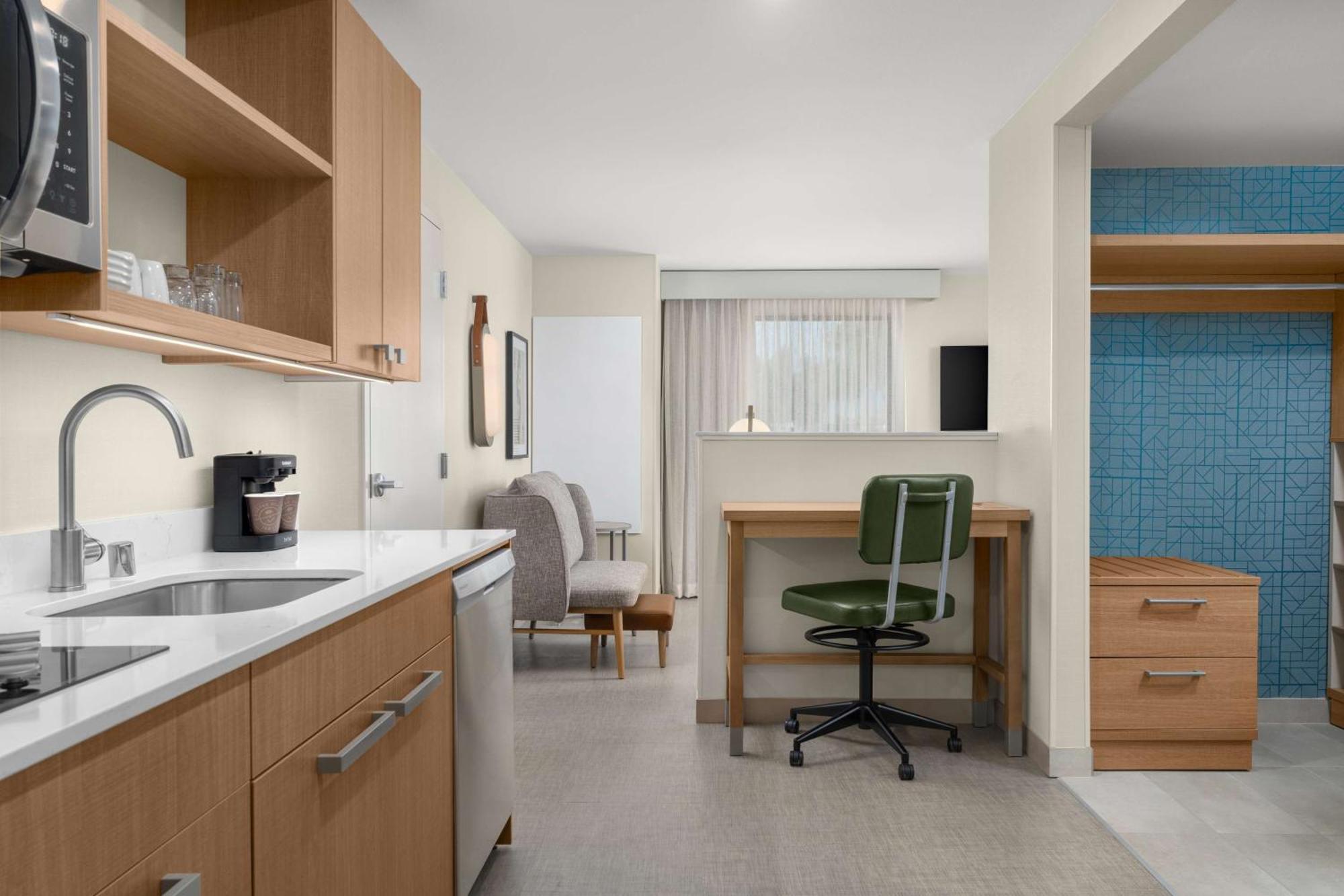 Efficiency King Suite