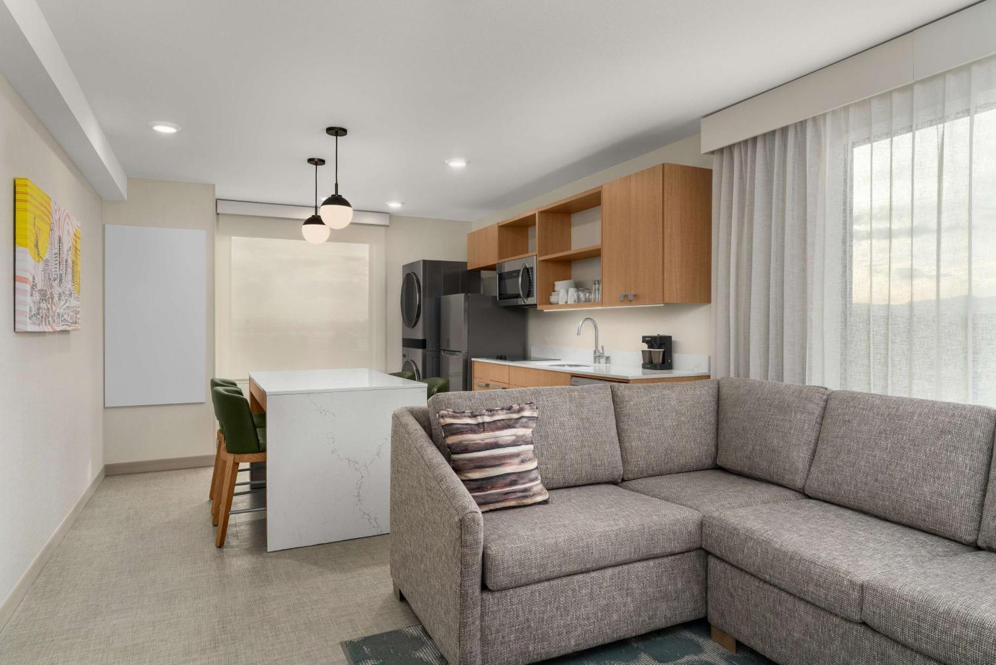One-Bedroom King Suite Non-Smoking