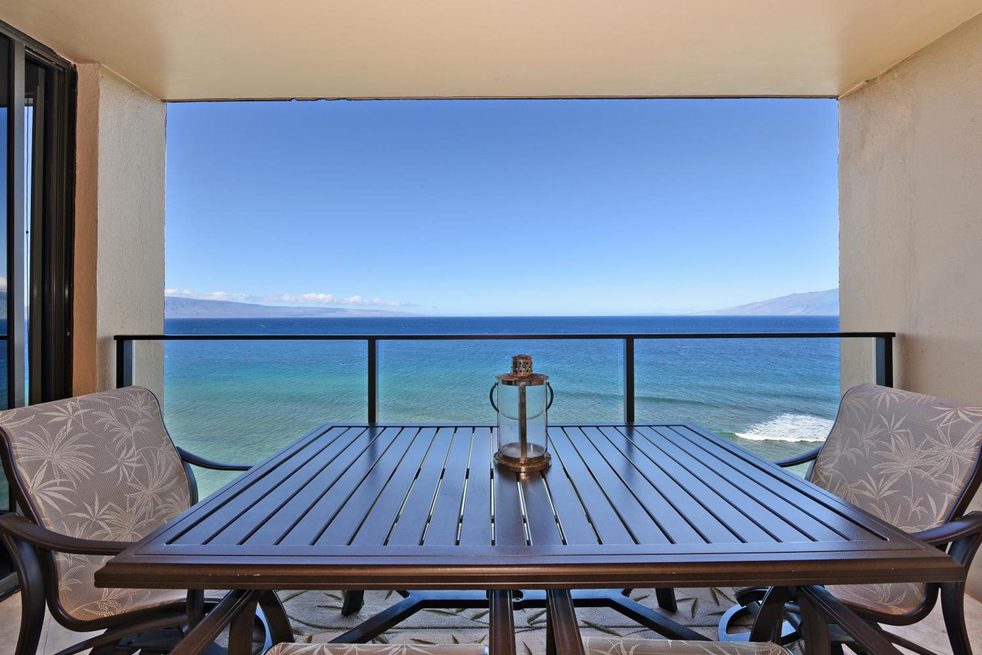 Deluxe One-Bedroom Apartment Ocean View