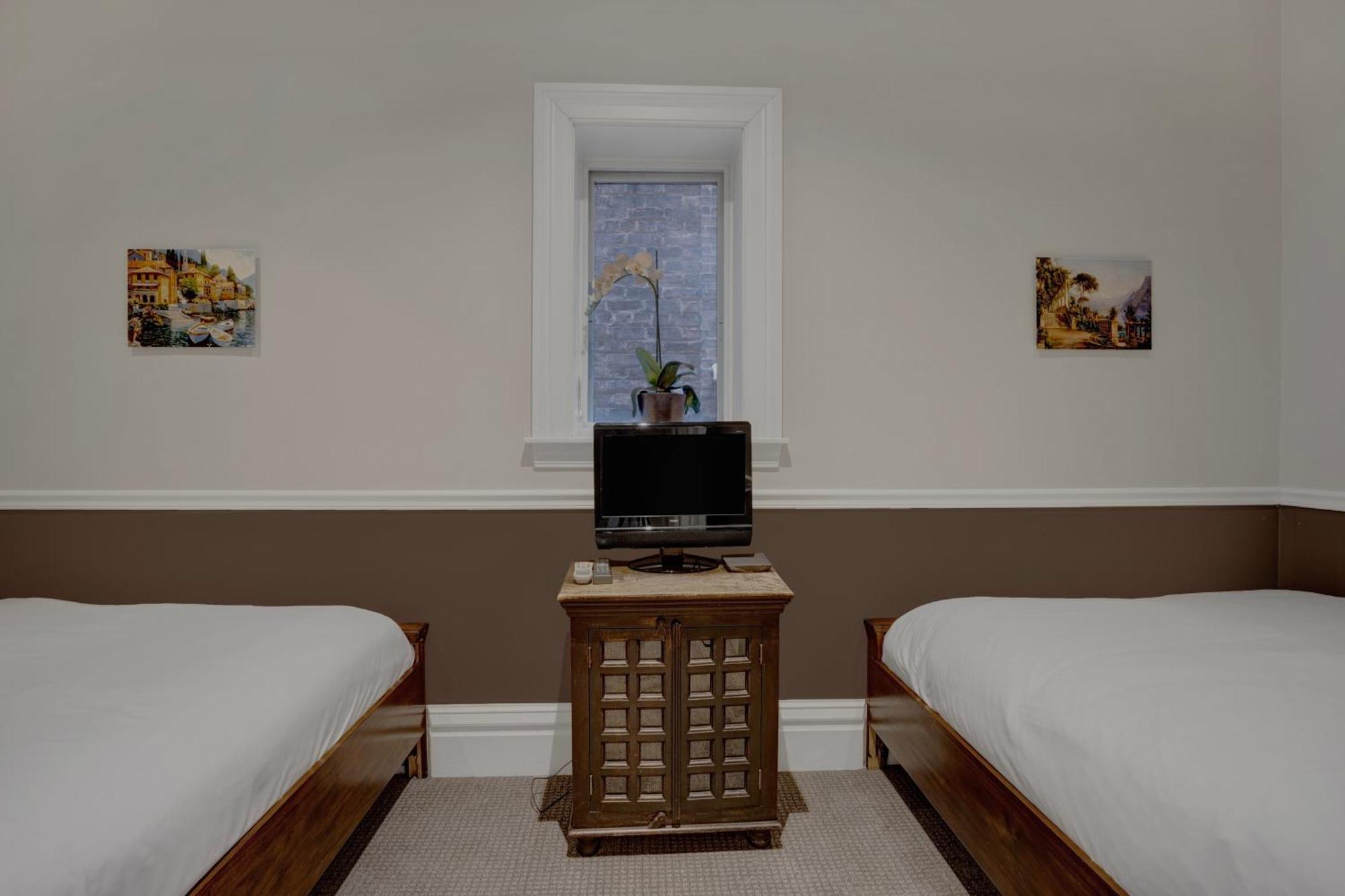 Two-Bedroom Suite