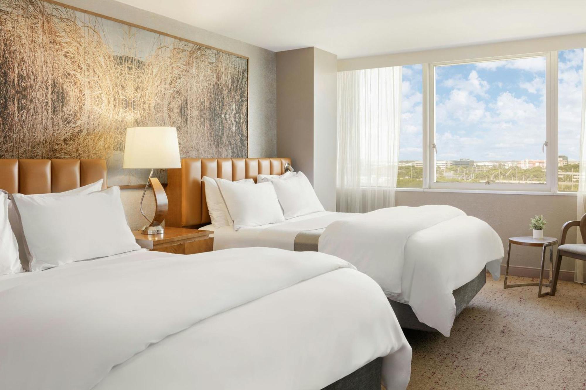 Deluxe Guest room 2 Queen High floor