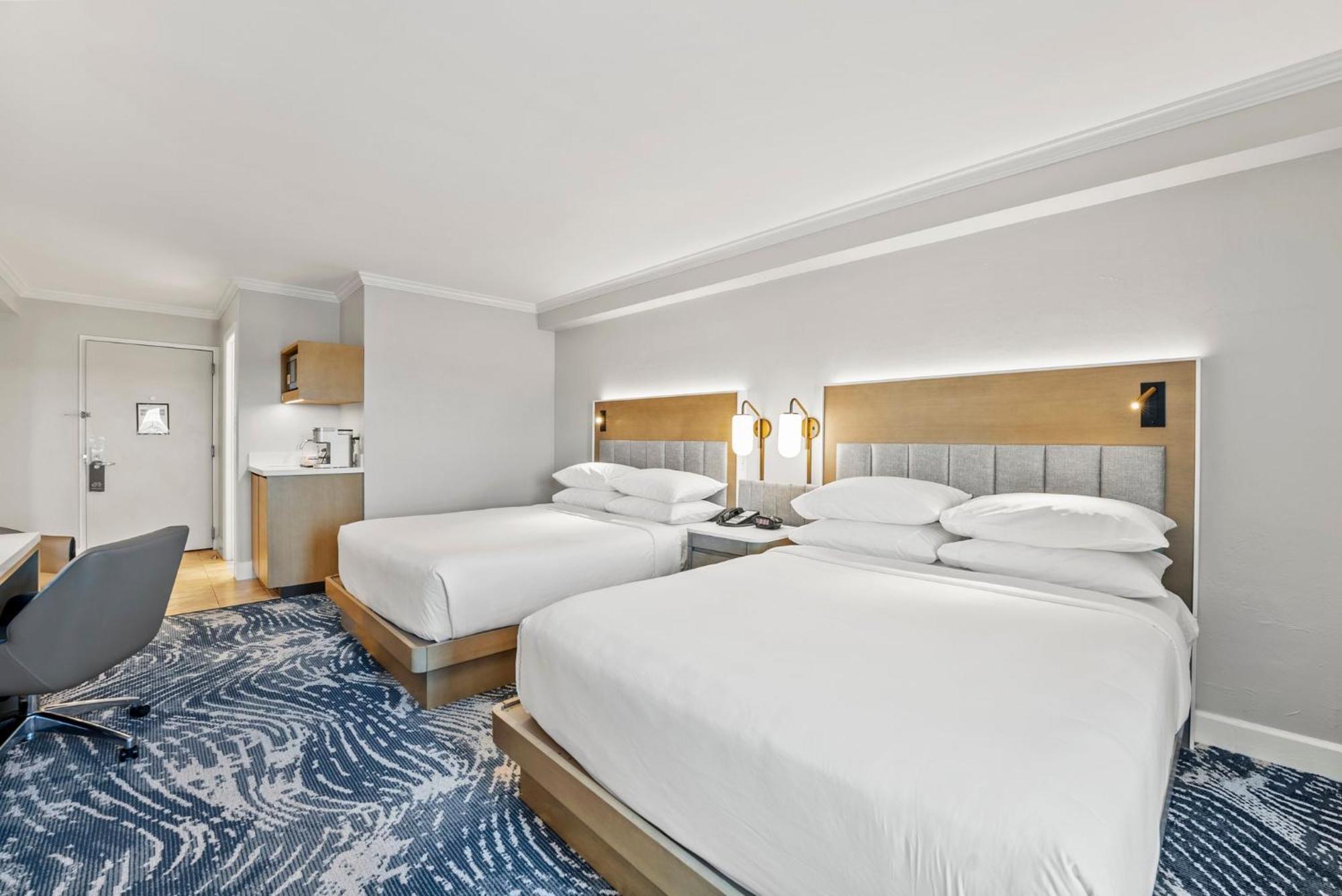 Standard Queen Room Two Queen Beds Mobility Accessible Tub