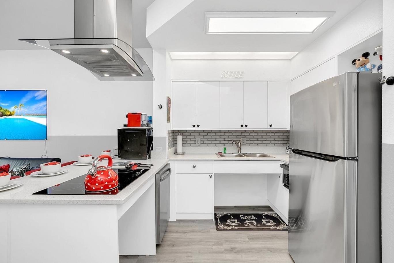 One-Bedroom Deluxe Apartment