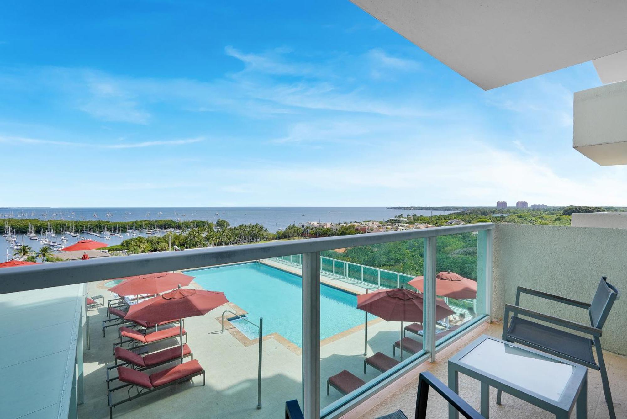 Apartment Pool View