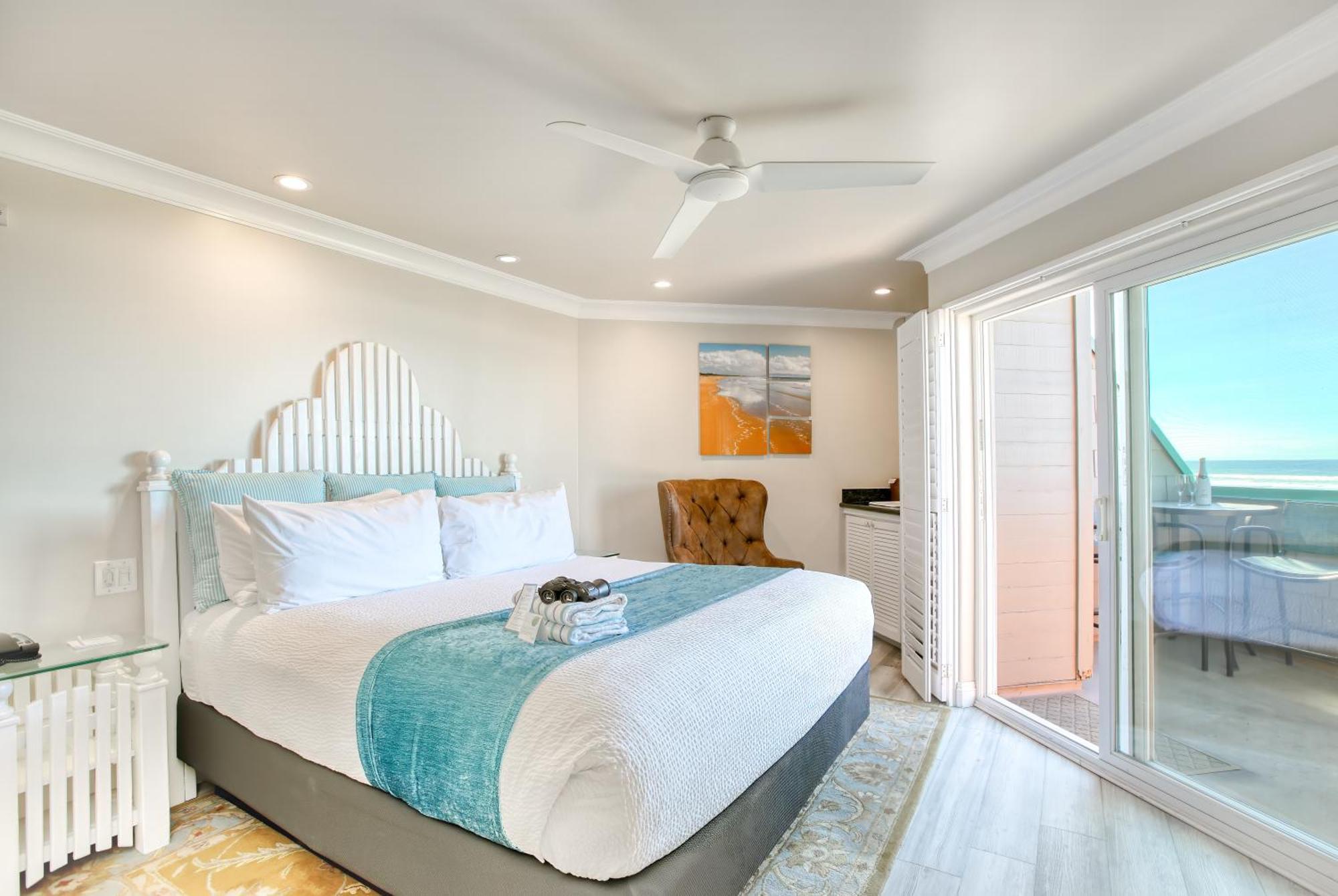 Deluxe King Room Ocean View