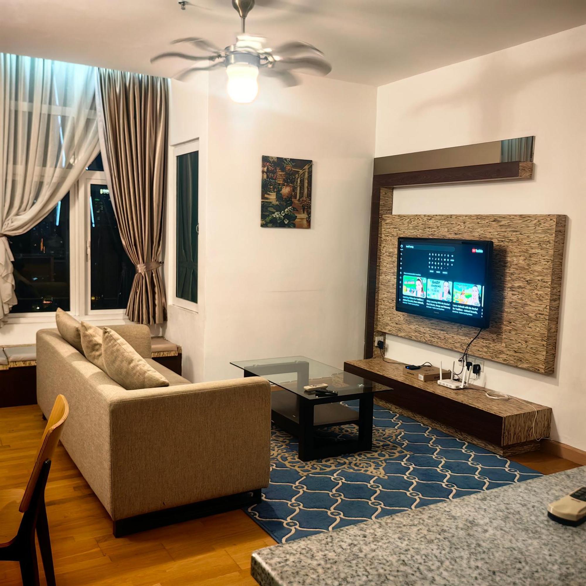 One-Bedroom Apartment City View