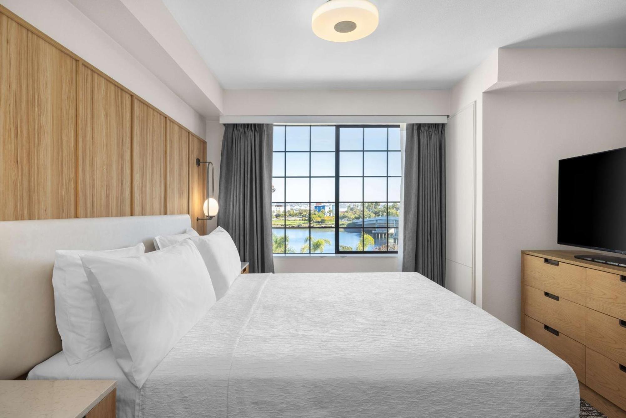 King Studio Suite Bay View