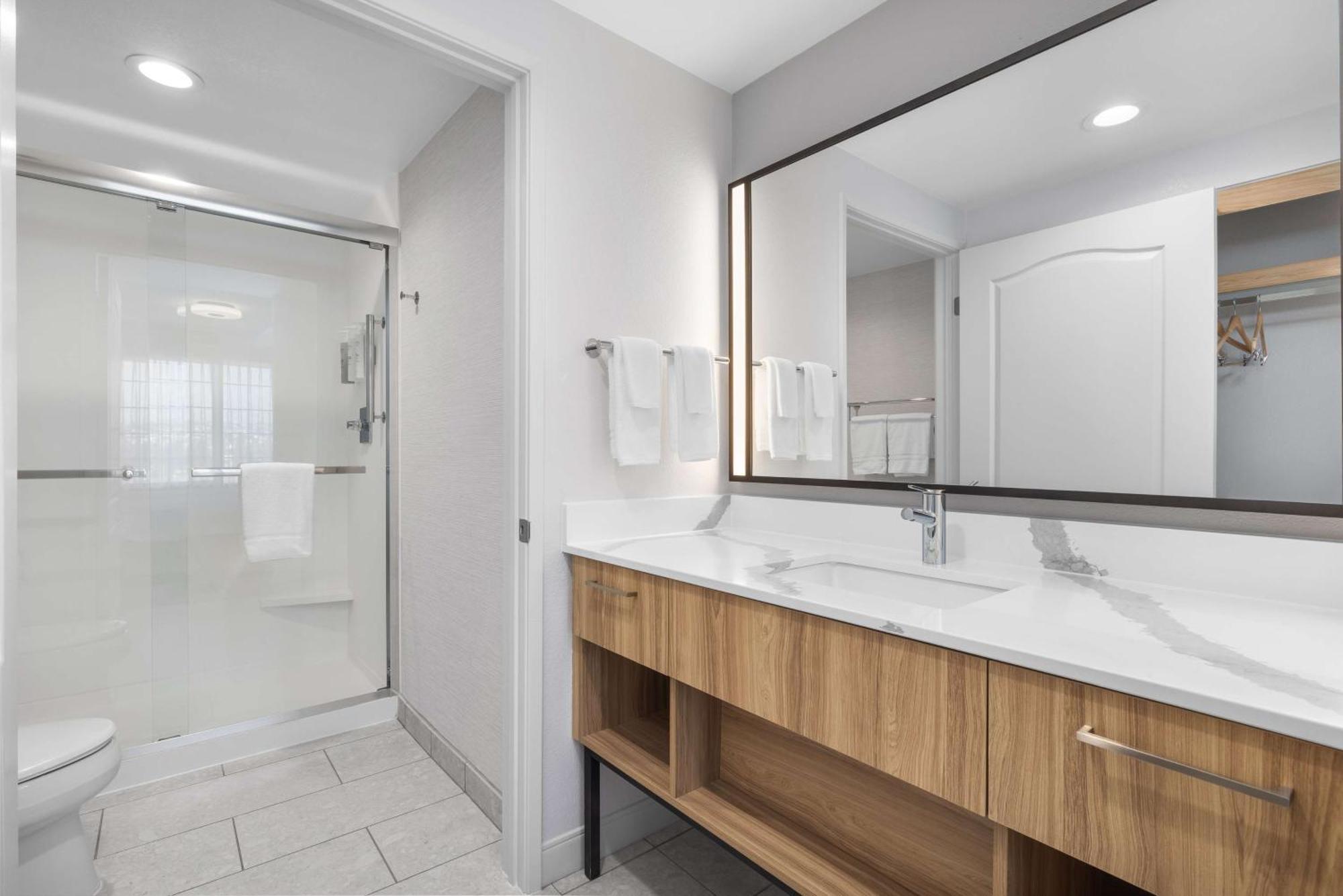 King Studio Suite Bay View