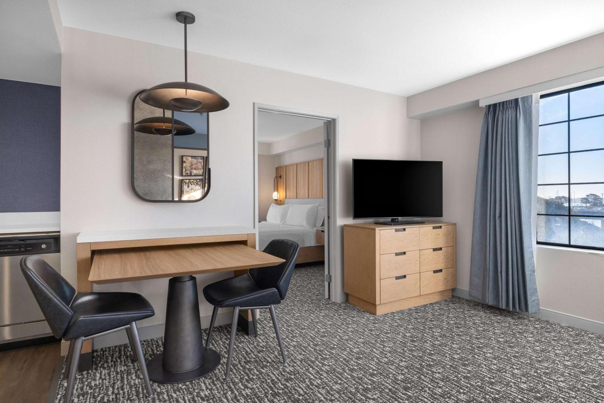 One-Bedroom King Suite Bay View