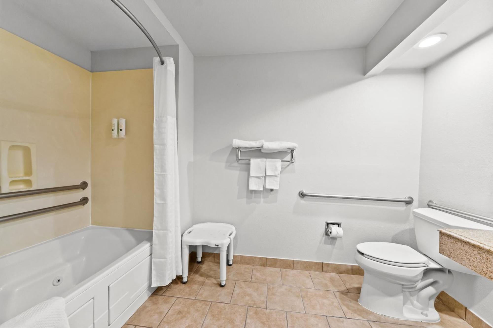 Quadruple Room Disability Access or Non Smoking
