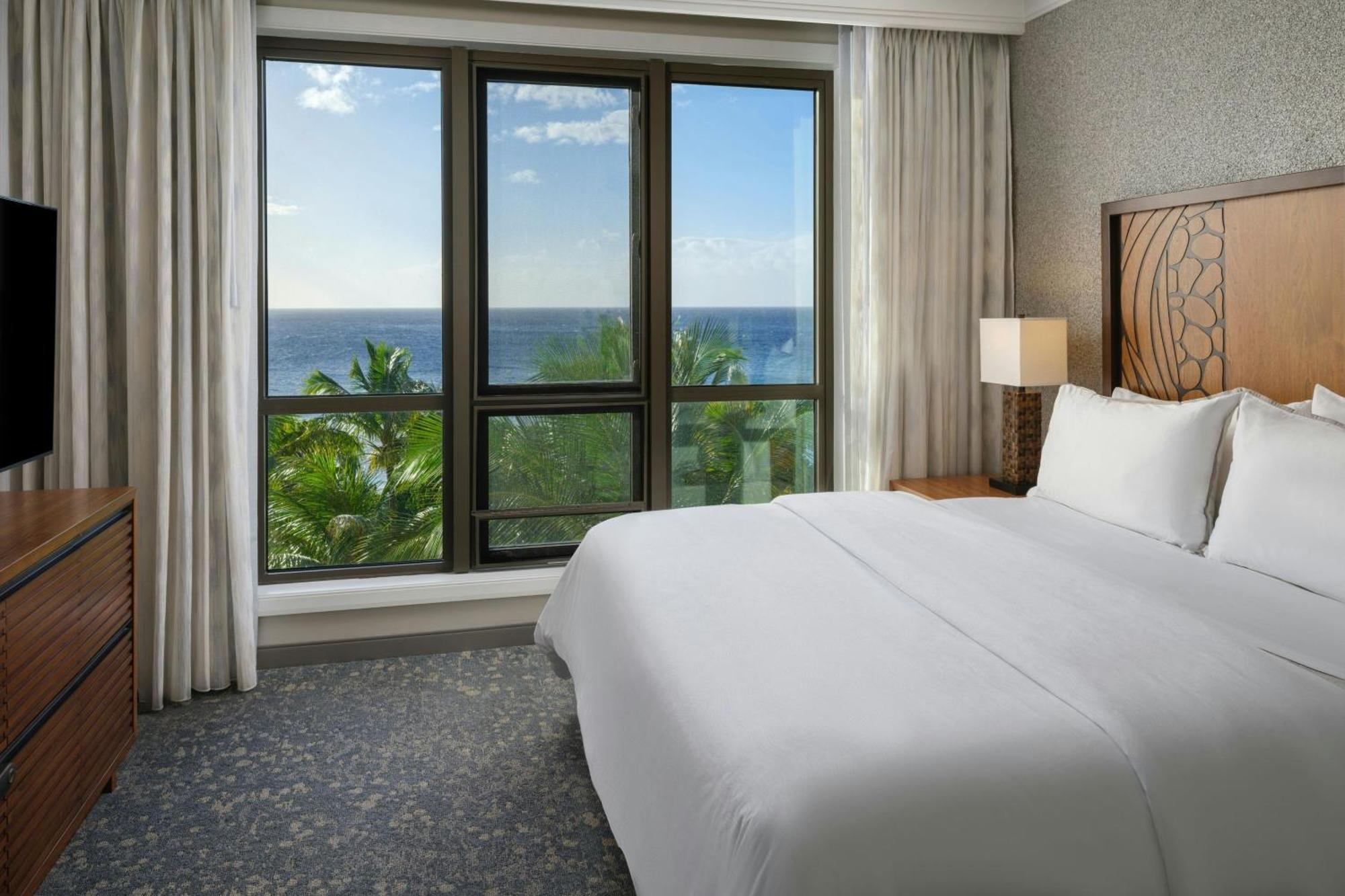 Three-Bedroom Suite Balcony Oceanfront