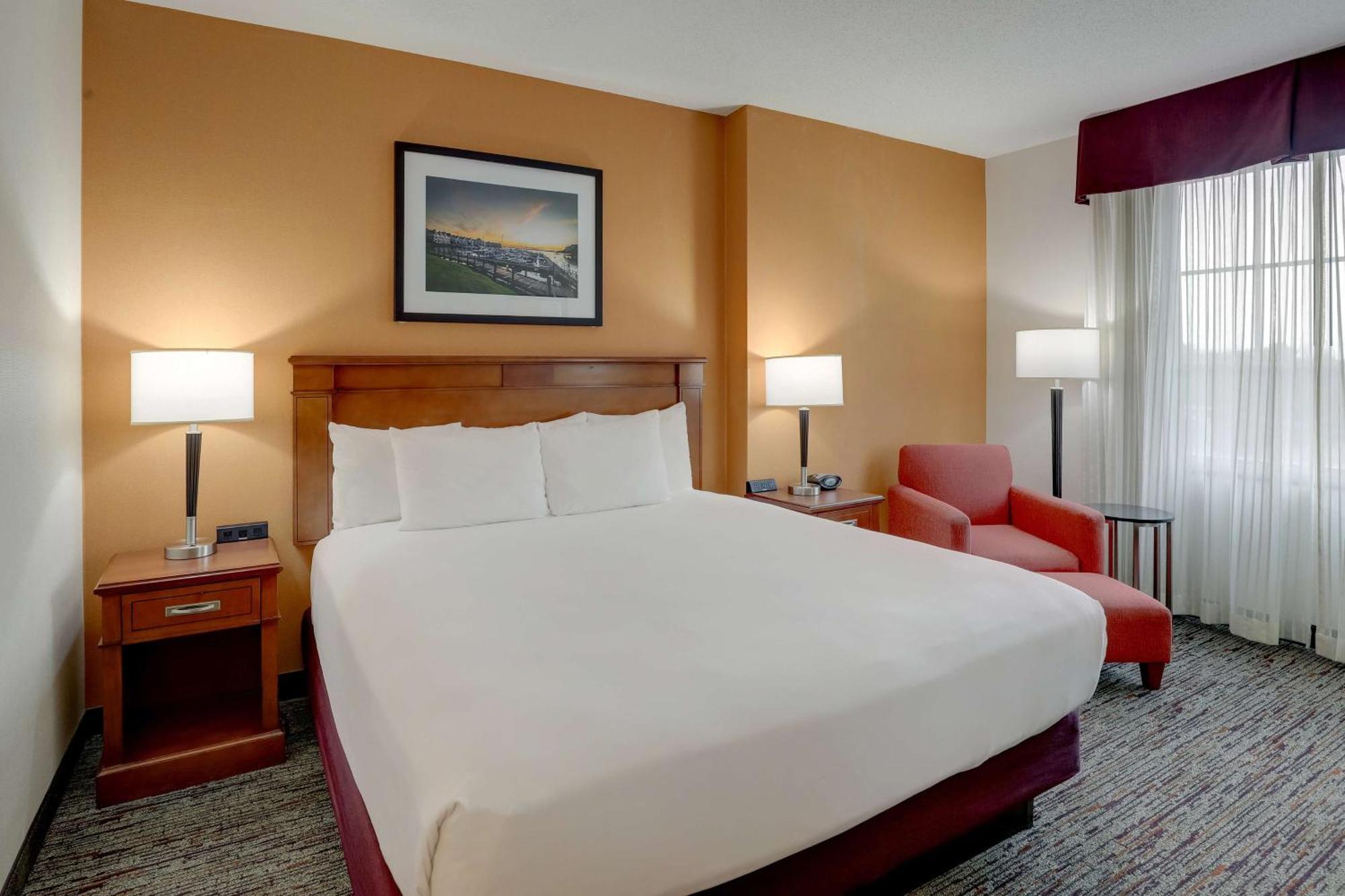 Deluxe King Room