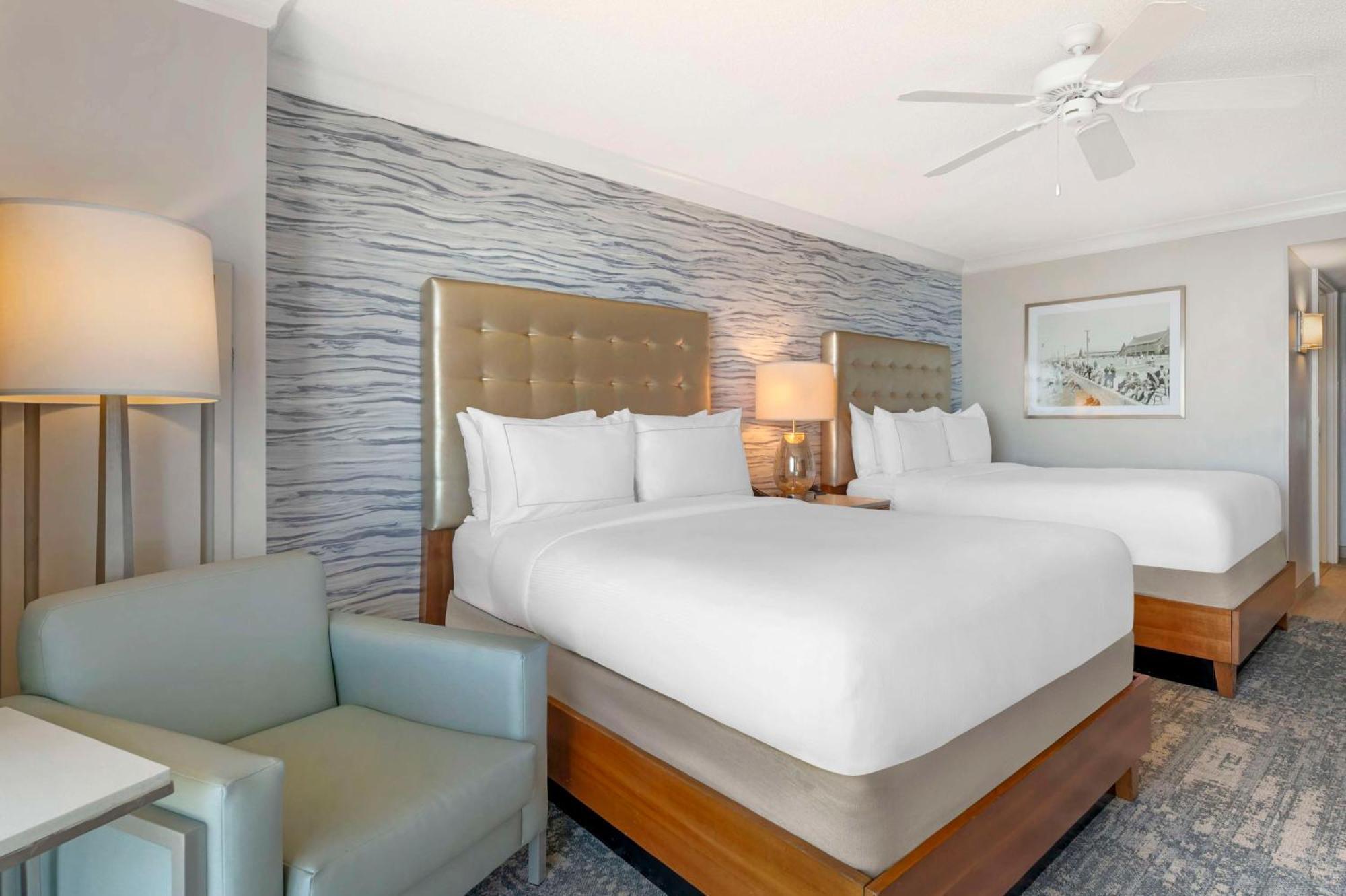 Superior Double Room Oceanfront View Balcony