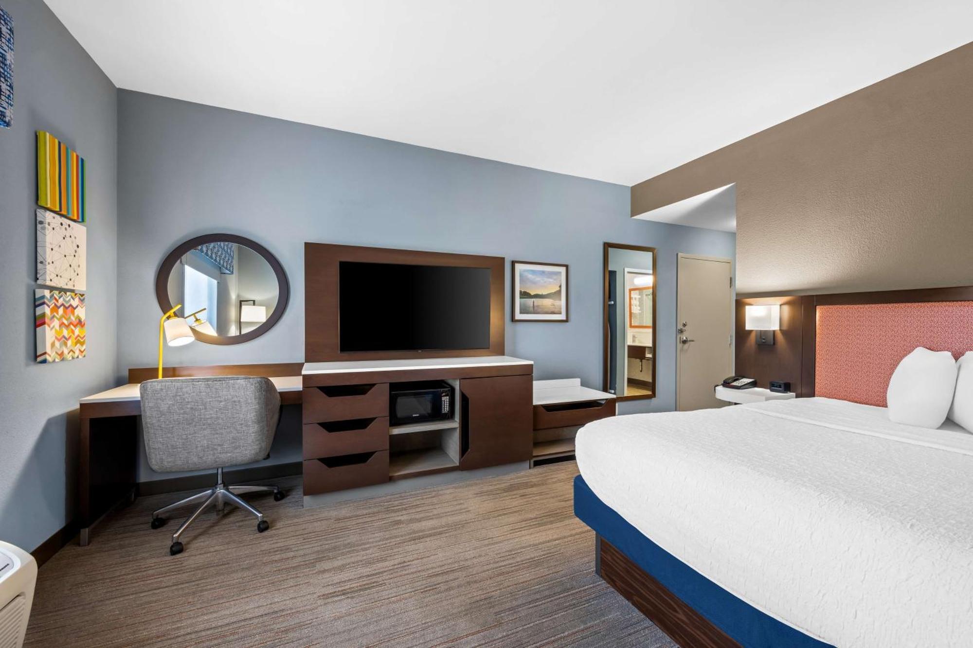 King Room King Bed Non-Smoking