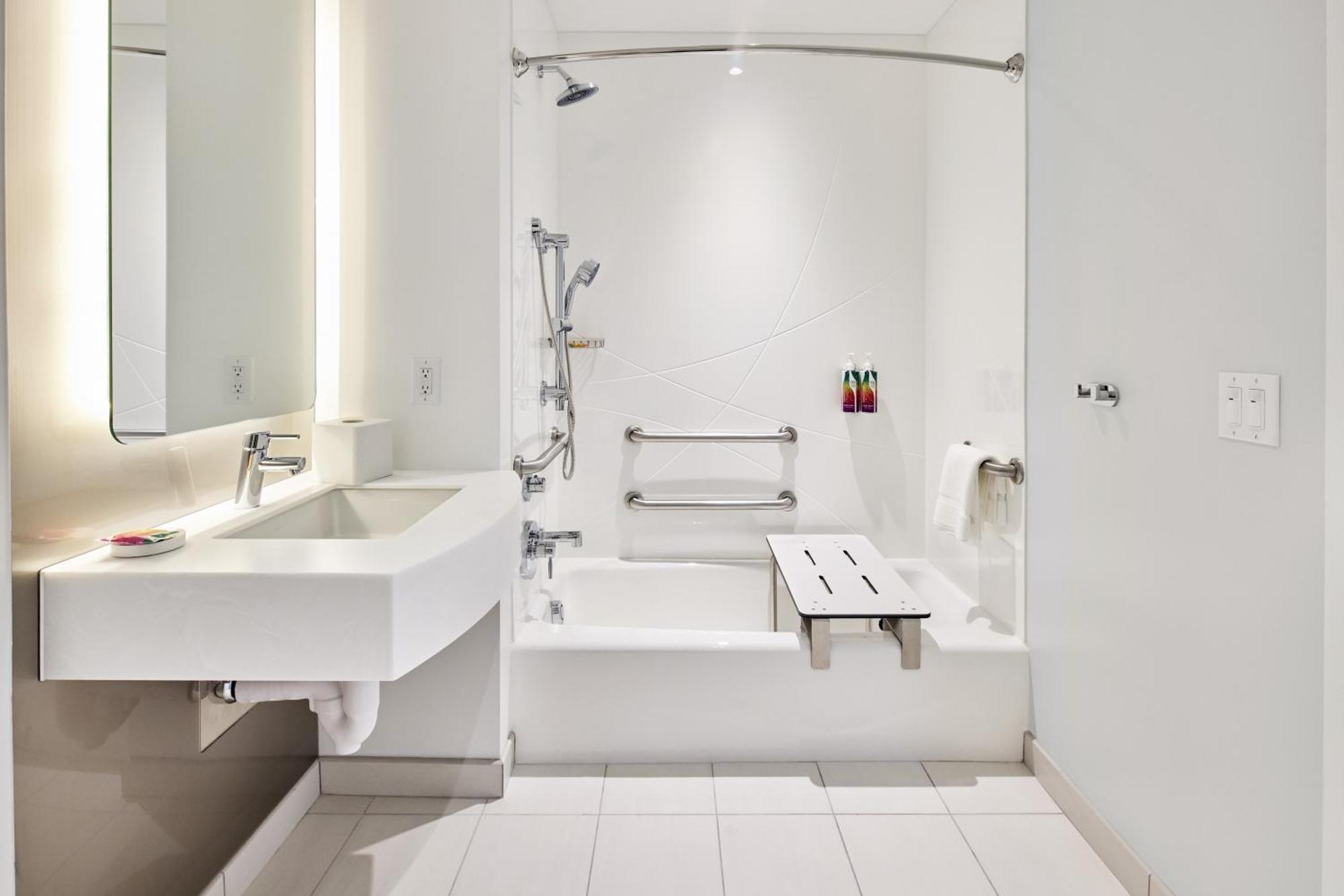 Mobility Accessible Pool View Standard Room w or ADA tub Includes Early Park Admission*