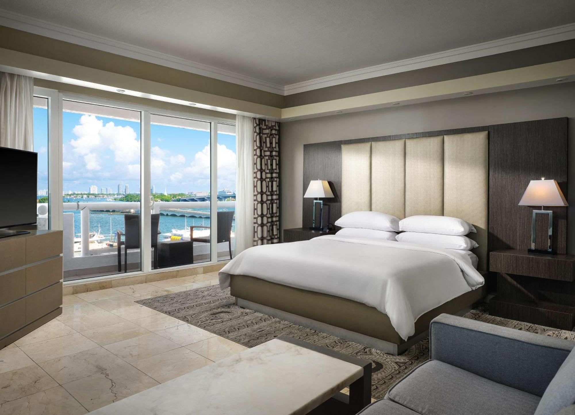 King Suite Balcony & Bay View