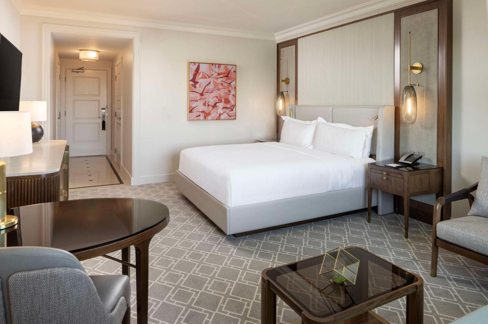 Deluxe King Room